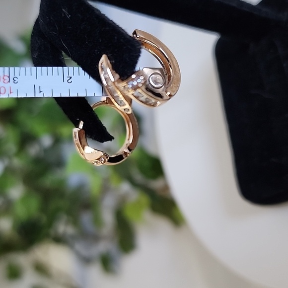 Gold Stainless Steel Huggie Hoop Earrings Nail Ring Design - Picture 9 of 10